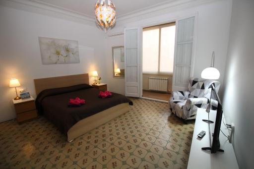 Rooms Gran via - Housity