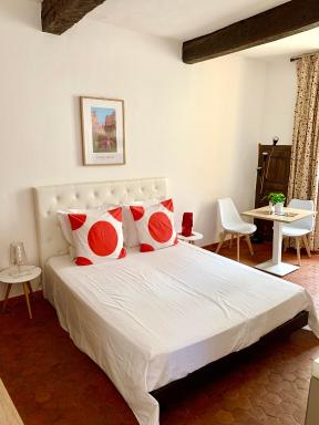 le 1835, studio rouge-Corail - Housity