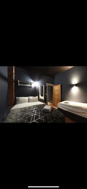 Swan Street Townhouse Hot Tub & Roof Terrace - Housity