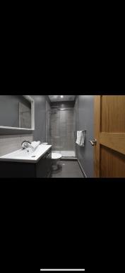 Swan Street Townhouse Hot Tub & Roof Terrace - Housity