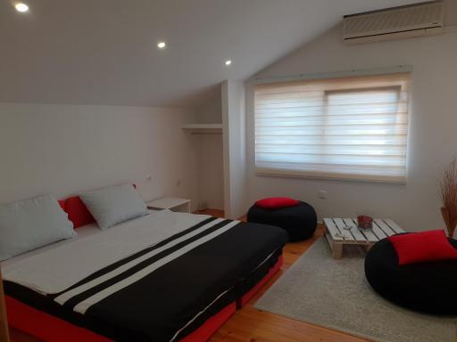 Hostel Enardi - Housity