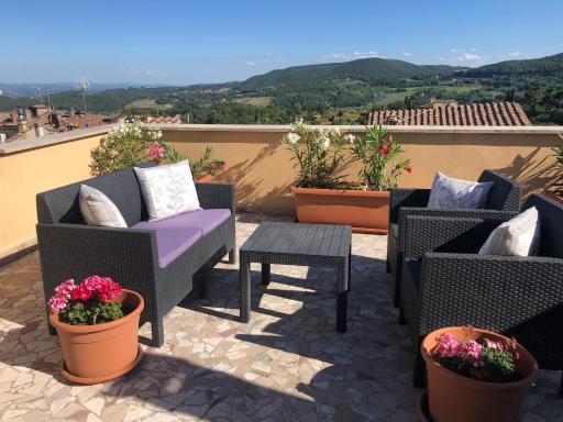 Two Bedroom Apartment in Montepulciano - Hizvo