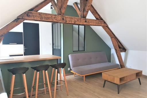 Appartement proche centre entièrement rénové avec le cachet de lancien - Housity
