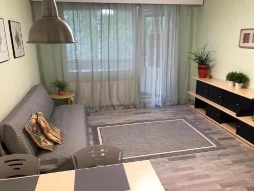 Spacious 1bdrm apartment near metro. Free parking - Housity