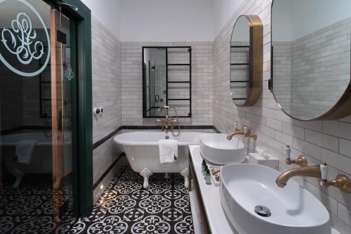 HAGLEY PARK EAST RESIDENCE - Housity