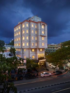 Ariya Nivaas A Vegetarian Hotel - Housity