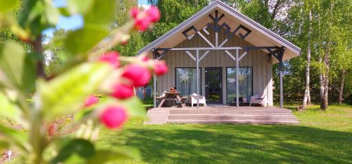 Br?vdienu m?ja ar Saunu - Housity