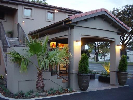 Terra Vive Suites & Apartments - Housity