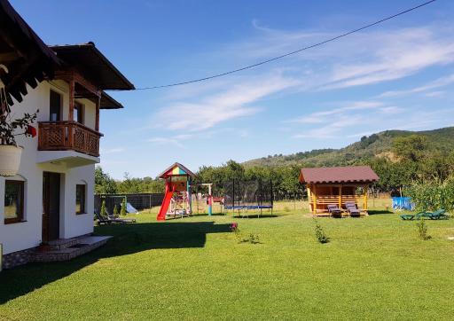 La Bunicu - Housity