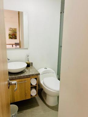Moderno y tranquilo apartamento cerca a termales. - Housity