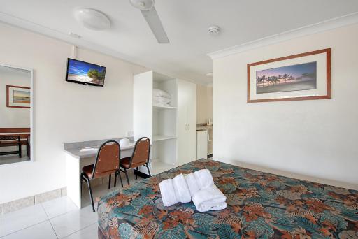 Demi View Motel - Housity