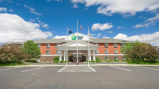 Holiday Inn Express Hotel & Suites Portland by IHG - Housity