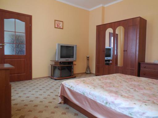Ekaterininskaya Apartments - Housity