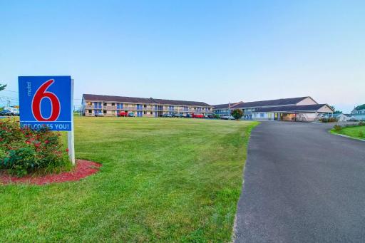 Motel 6-Charles Town, WV - Housity