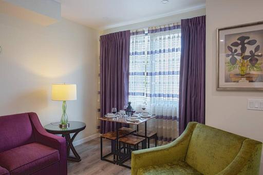 Luxurious One Bedroom Suite with Balboa Park View - Housity