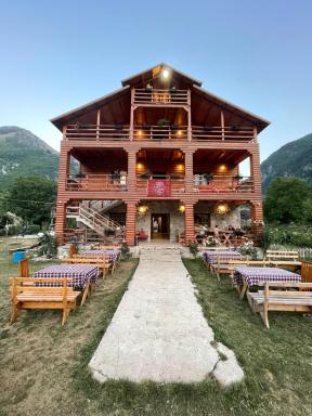 Bujtina Dreni - Housity