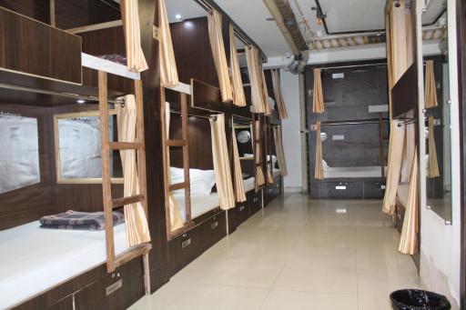 PARADISE AC DORMITORY - Housity