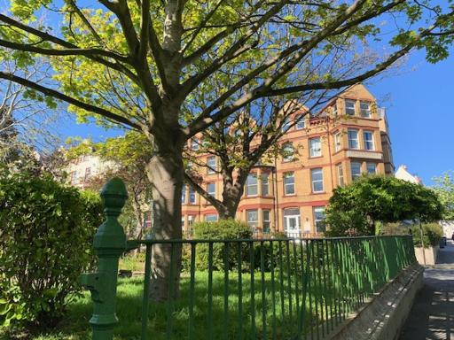 Arrandale House - Housity