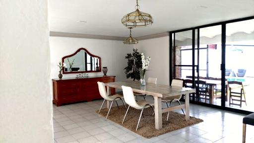 Casa Luna con alberca para 26 personas Cuernavaca - Housity