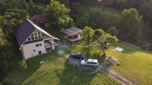 Mese-Háza - Housity