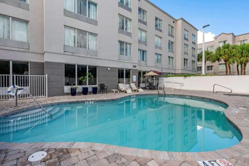 Comfort Suites Sawgrass - Housity