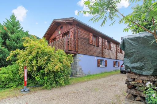 Chalet charmant a Stosswihr avec vue sur montagne + balcon - Housity