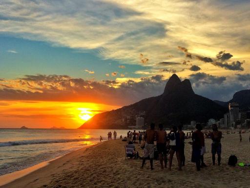 Studio em Ipanema à 200m da praia, bares, restaurantes e Metro - Housity