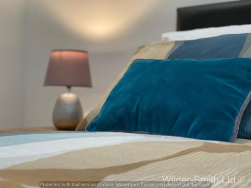 Nottingham City Centre - Luxury 2 Bed Apartment Perfect for Sightseeing, Visiting Family or Friends - Housity