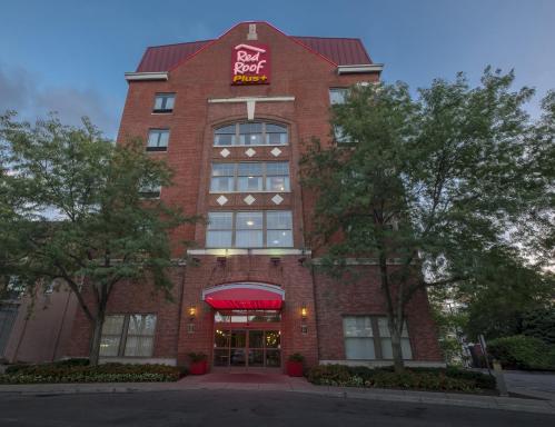 Red Roof Inn PLUS+ Columbus Downtown - Convention Center - Housity