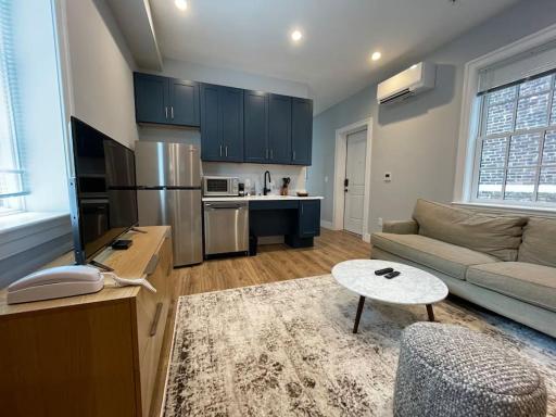 The King Suite at Prince Street Inn ADA Accessible - Housity