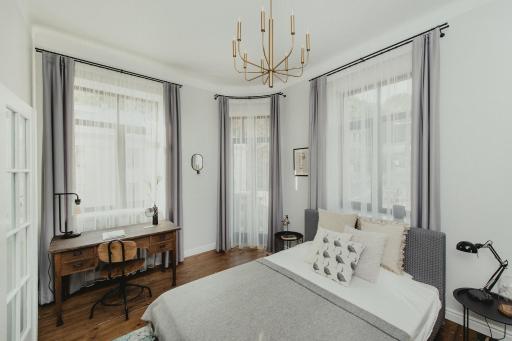 Cozy and Stylish City Center Apartment by URBAN RENT - Housity