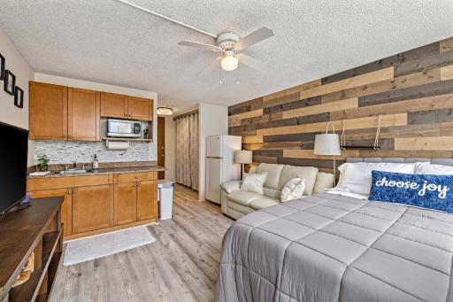 Modern WAIKIKI CONDO perfect for beach getaway! - Housity
