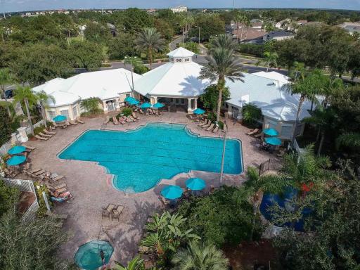 3 Bedroom Resort Style Condo, 3 Miles to Disney! - Housity