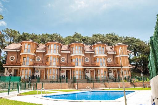 Apartamentos Torre Cristina - Housity