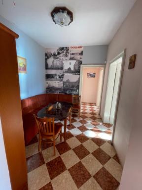 Fantastic 2 Bedroom Apartment - Top Center - Housity