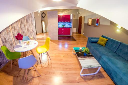 STYLE APARTMENT next to KAZIMIERZ and OLD TOWN + NETFLIX - Housity