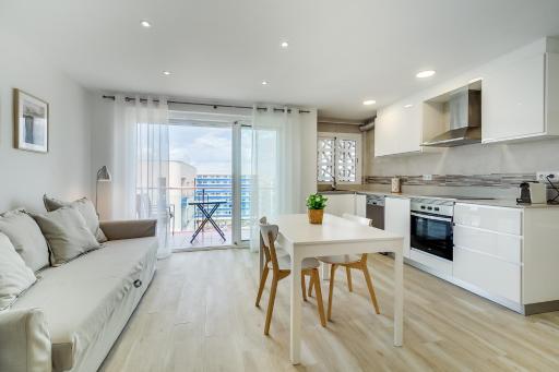 Hauzify I Apartament Rosa dels Vents - Housity