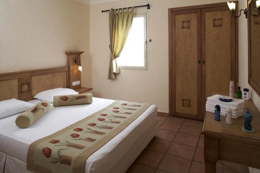 Club Anastasia - Family Hotel - Housity