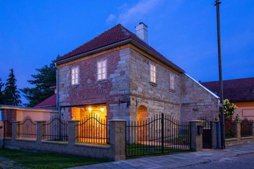 Old smithery from 17. century - Housity