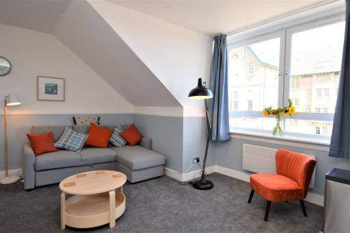 Bishop's Snug - Housity