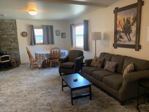 Rr-june Lake Lodge - Housity