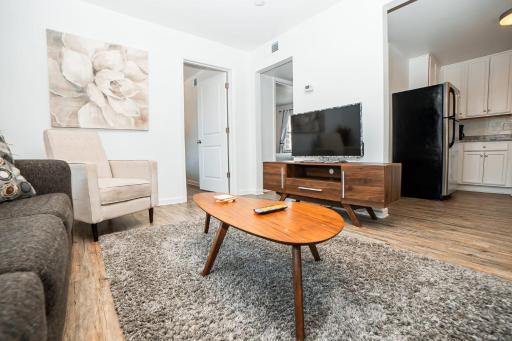 Cozy Condo Minutes to Broadway - Housity