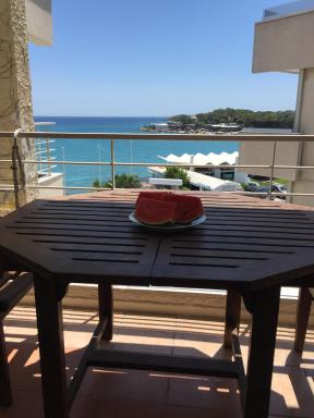 VOULIAGMENI ON THE BEACH - Housity