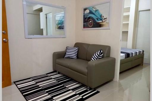 Trendy 1-Bedroom condo Malabanias - Housity