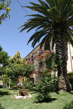Arcada Hotel - Housity