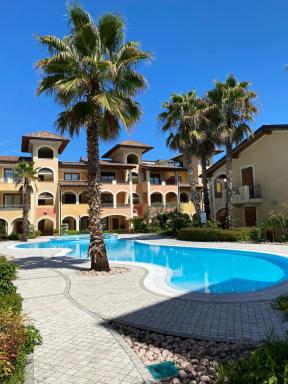 Fronte Lago Casa Vacanze - Housity