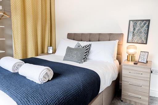 Make this your base! TV in every bedroom! - Housity