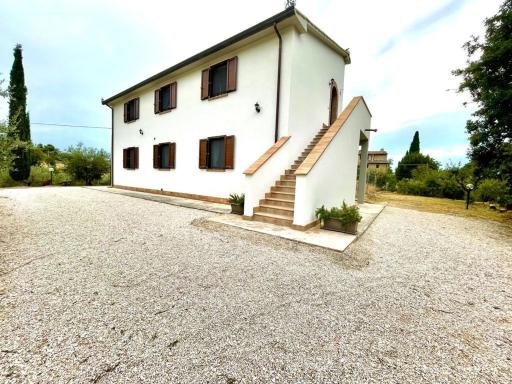 Umbrian Hills Flat - Free Parking & Garden - Housity