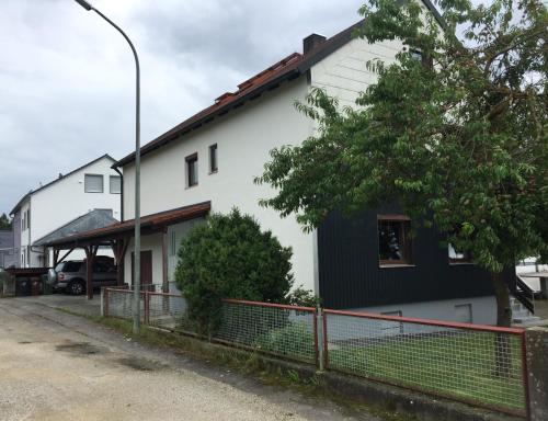 Komfort Wohn- und Ferienhaus JAKOBI - Hizvo