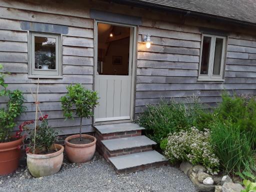 The Old Cowshed - Housity
